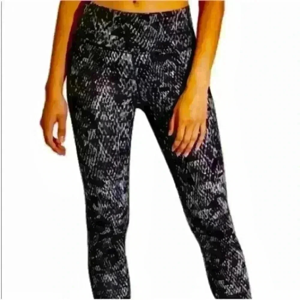 Athleta "Chaturanga" Women's Tights Cobra Black/ Gray Full Length Small EUC!